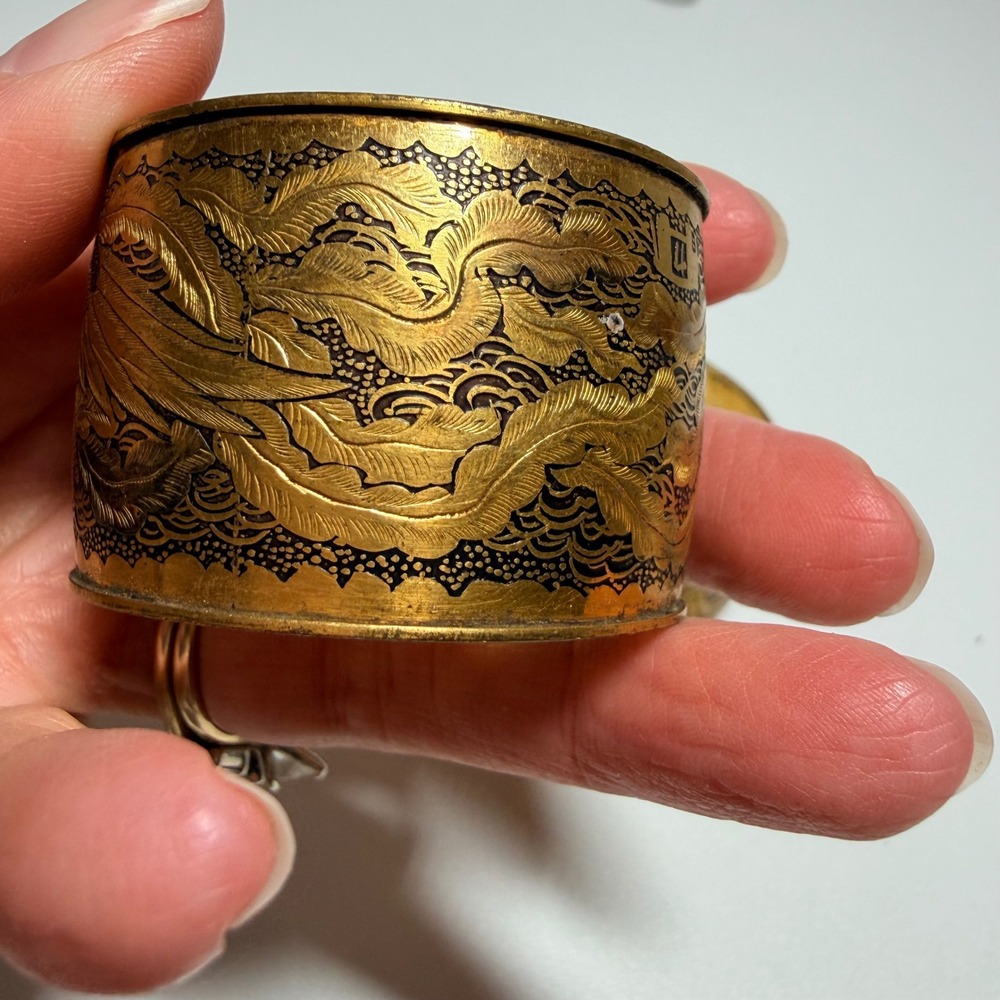 Vintage Gold Tone Etched Phoenix Dragon Napkin Rings Set of 2 Chinoiserie Decor - Picture 6 of 13